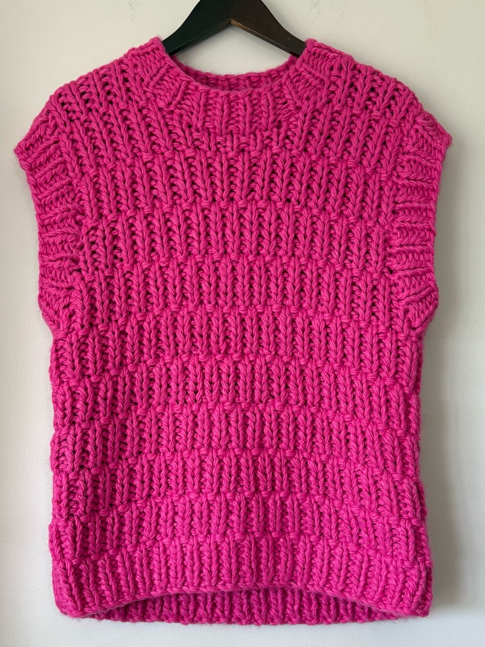 English Factory Chunky Knit Sweater Vest Medium Fuscia Pink Preppy Boho Chic
